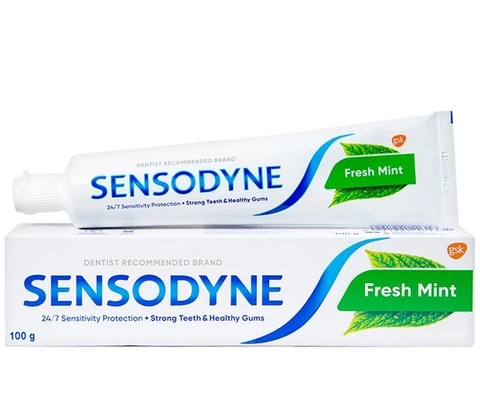 Kem đánh răng Sensodyne Fresh Mint hỗ trợ giảm tình trạng ê buốt răng, tuýp 100g