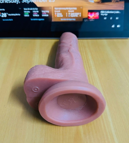 Dương vật giả Muha dính tường 18,5 cm