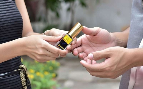 Cao Sìn sú Đế Vương dạng xịt kéo dài thời gian