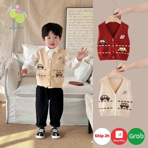 Áo gile len cúc giữa họa tiết ô tô đáng yêu cho bé yêu