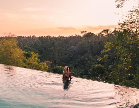 Những resort Bali sở hữu bể bơi vô cực siêu sang xịn