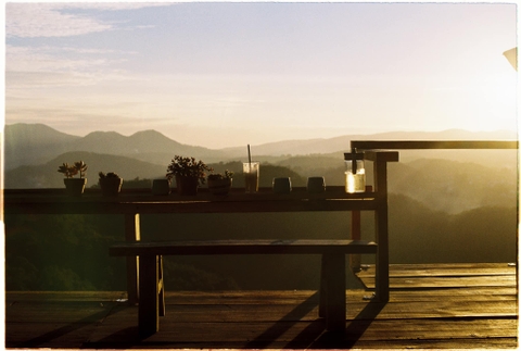 Top 10+ tiệm cà phê view đẹp được nhiều bạn trẻ check in nhất tại Đà Lạt