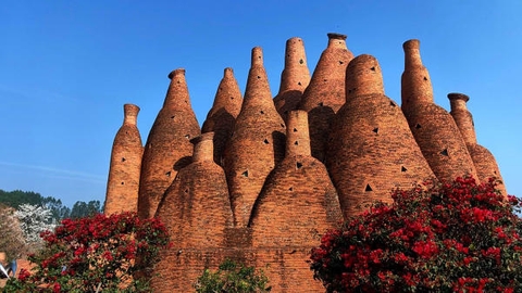 Đông Phong Vận – Điểm check in vạn người mê ở châu Hồng Hà, Trung Quốc