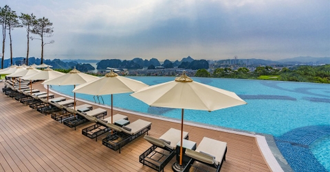 Nghỉ dưỡng tại khách sạn FLC Hạ Long tham quan ở đâu?