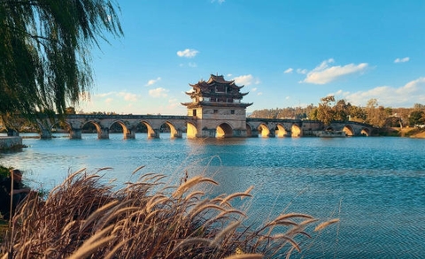 Top 5 Tour Châu Hồng Hà giá rẻ lịch trình hấp dẫn nhất