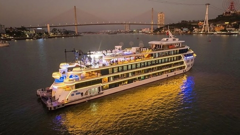 Giá vé du thuyền Luna Hạ Long 2026 và cách đặt giá tốt nhất