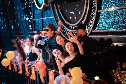 Những quán bar - Tụ điểm vui chơi về đêm biển Hải Tiến