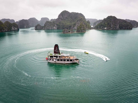 Top 4 du thuyền vịnh Lan Hạ 1 ngày chất lượng đáng trải nghiệm nhất