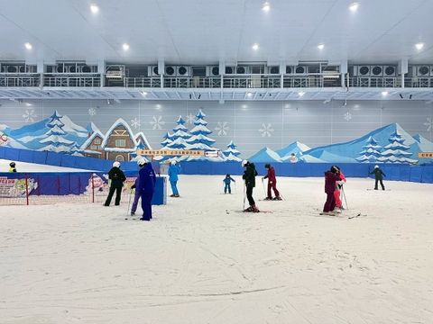 Gợi ý lịch trình 1 buổi trượt tuyết Kunming Hot Snow Miracle cùng Elite Tour