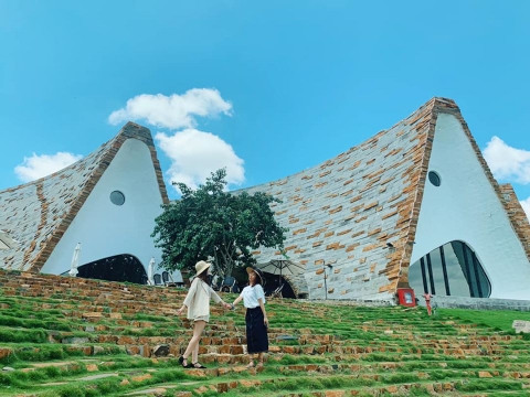 Lạc lối ở Ban Mê - Nhâm nhi ly cà phê