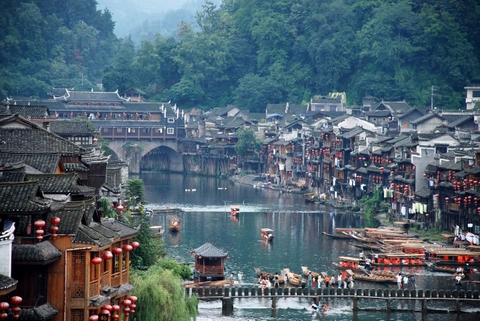 Tour du lịch Trung Quốc: Trương Gia Giới - Phượng Hoàng Cổ Trấn 5 ngày 4 đêm