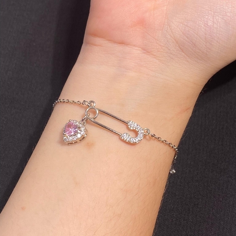 Vòng tay safety pin đính đá trái tim lấp lánh - Đọc mô tả