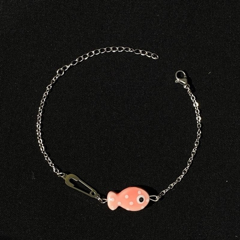 Vòng tay safety pin Cá con x evil eye may mắn - chất liệu titanium không đen ghỉ - lắc tay safety pin không ghỉ