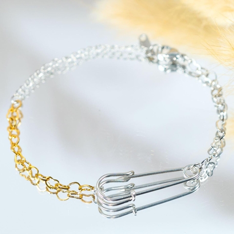 Vòng tay Safety Pin Heart Breaker - Lắc Tay Nữ. Phụ Kiện  Titanium - Không Đen Rỉ Xuống Màu