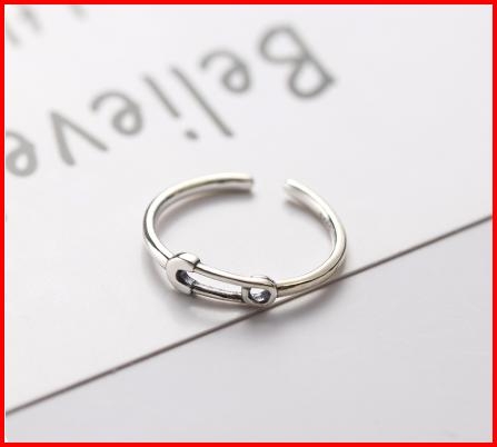 Nhẫn Safetypins, Nhẫn hình ghim giấy chất liệu bạc S925, Nhẫn thời trang Hàn Quốc - Tặng kèm nước rửa bạc