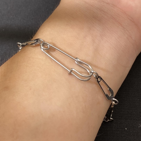 Vòng tay Full Safety pin Không rỉ sét - lắc tay safety pin chính hãng không đen rỉ