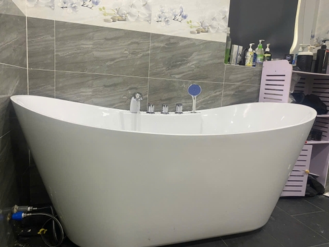 Bồn Tắm Thỏi Vàng Massage MKT-17