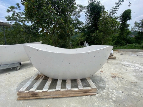 Bồn tắm đá mài terrazzo hình thỏi vàng -BTMT-0017