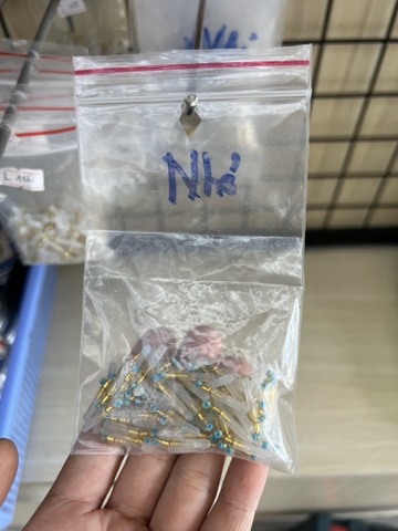 Chân cấm phao chống xước