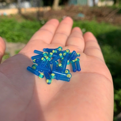 Chân cấm phao xanh dương