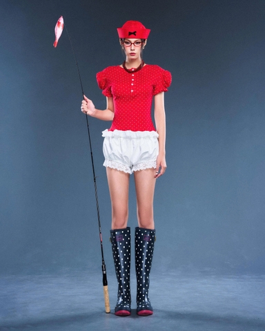 Áo thun đỏ chấm bi tay phồng viền ren trắng - Crimson Top