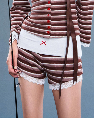 Quần thun ngắn sọc nâu phối ren - Chucky Shorts