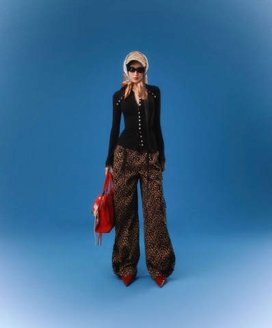 Quần dài ống rộng nâu đậm họa tiết beo - Leo Pants