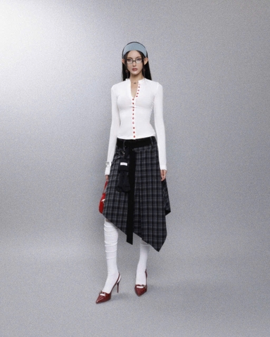 Áo thun trắng tay dài nút đỏ - Fox Top