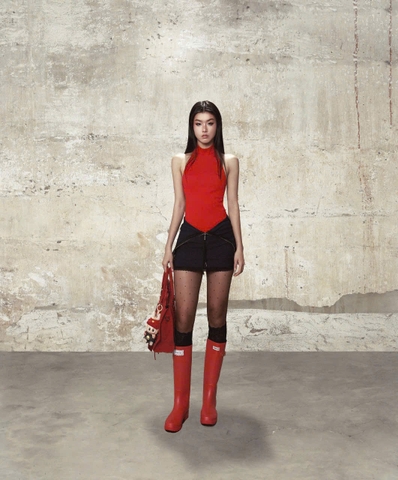 Áo thun đỏ cổ yếm hở vai đỏ - Captain Top