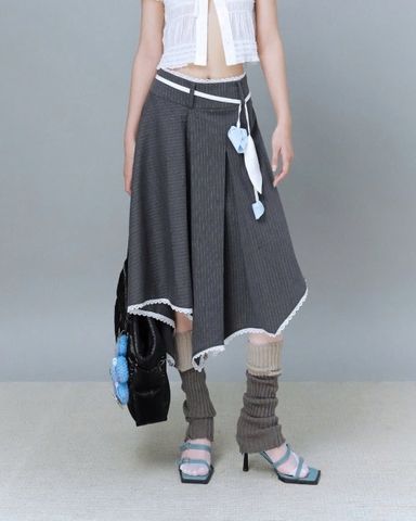 Chân váy xám vạt xéo phối ren - Kuromi Skirt