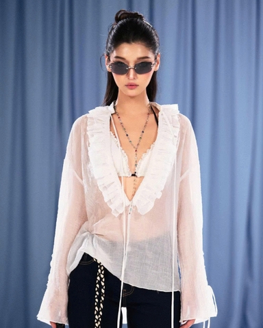 Áo trắng tay dài xuyên thấu cổ V xẻ sâu - Lillie Top