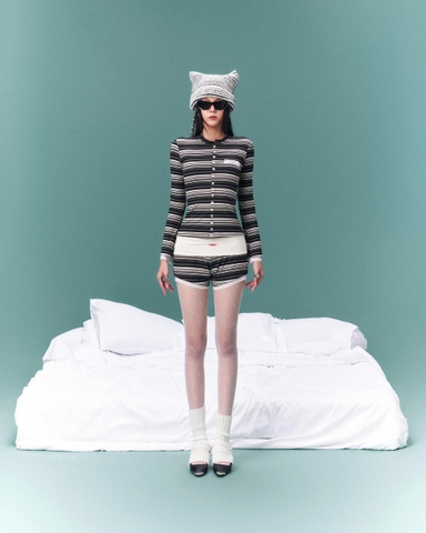 Áo thun len dệt sọc đen xám tay dài - Stripe Chucky Top