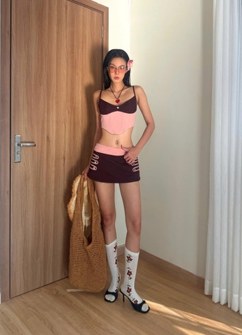 Chân váy ngắn cạp trễ đỏ rượu phối hồng - Thorn Skirt
