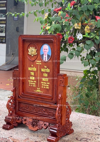 Khung thờ đôi cho ông bà, cha mẹ