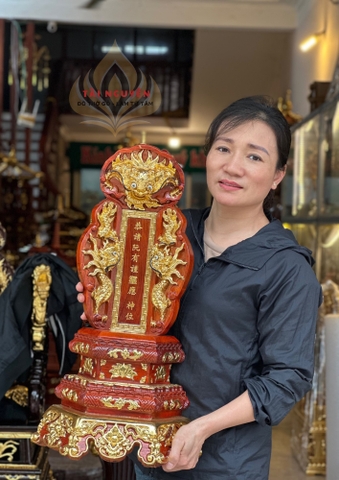 Long vị khắc chữ Hán cao 61 x 35