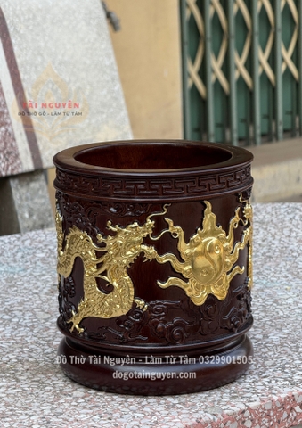 Bát hương chạm rồng