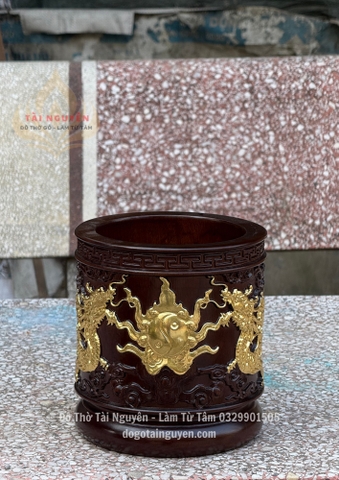 Bát hương chạm rồng