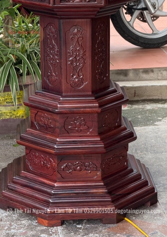 Đèn gỗ cẩm cao 2m