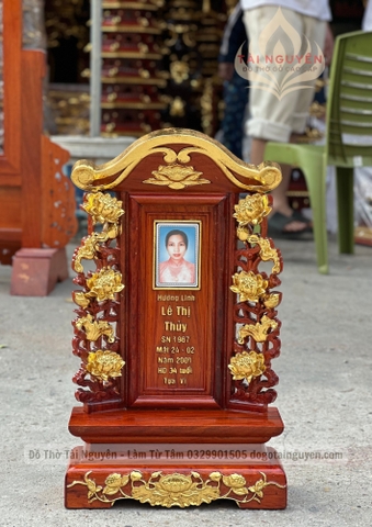 Bài vị hoa sen