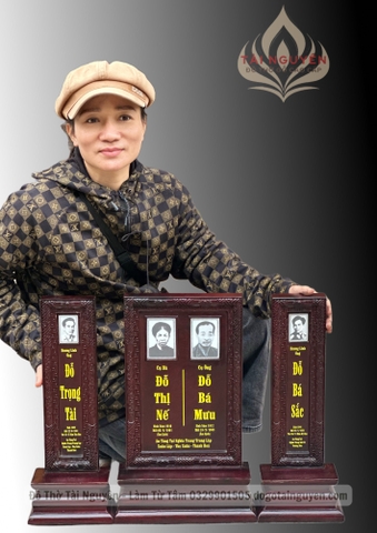 Bài vị chạy chiện xung quanh