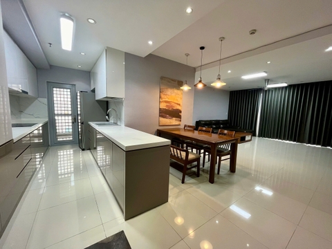 BEAUTIFUL HOUSE SCENIC VALLEY 3 BEDROOMS FULL OPTIONS FOR SELL