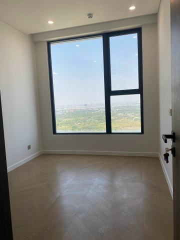 DISTRICT 2 LUMIERE RIVERSIDE 2 BEDROOMS FOR SELL