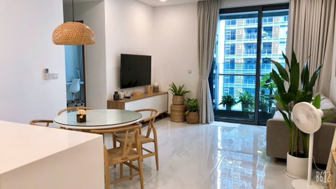 BINH THANH DISTRICT SUNWAH PEARL 2 BEDROOMS FULL OPTIONS  FOR SELL