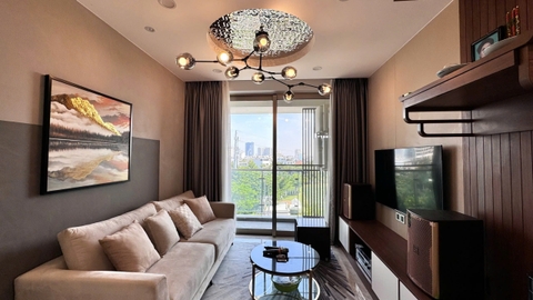 MIDTOWN 2 BEDROOMS FULL HIGH-CLASS FURNITURE FOR SELL