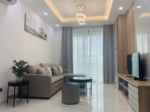 🌸 MIDTOWN M5 – RARE CORNER UNIT WITH RIVER  PARK VIEW | FULLY FURNISHED 🌸