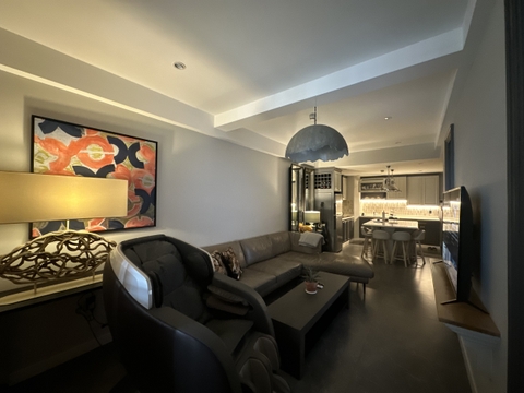 SAIGONH SOUTH APARTMENT 2 BEDS FOR SELL, PINK BOOK NOTARIED WITHIN THE DAY