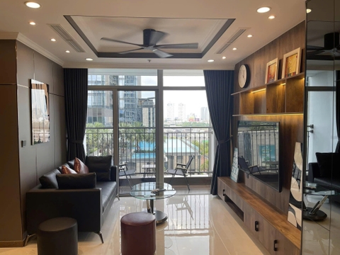 VINHOMES CENTRAL PARK 2 BEDROOMS FULL OPTIONS FOR SELL