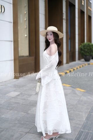 Adeline House - Lovely floral maxi dress - TK99 White Embroidery