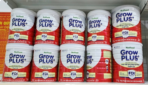 Bé uống sữa Grow Plus đỏ có bị táo bón không?