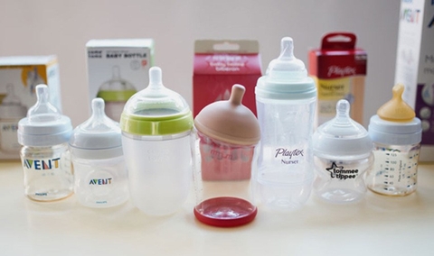 Nên mua bình sữa nào cho bé? So sánh các loại bình sữa tốt nhất hiện nay
